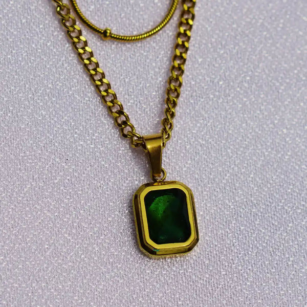 Faux Green Emerald Studded Single Stone Layered Necklace
